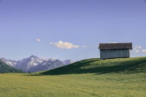 静かに過ごせるグランピングの魅力とは？