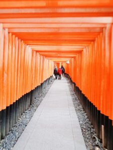 連休に人混みを避けるための旅行方法は？