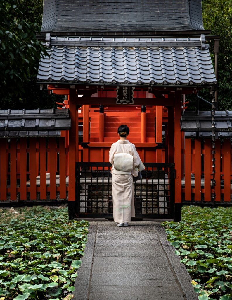 連休に訪れる縁結び神社で混雑なしの穴場スポットは？