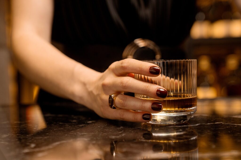 連休中に混雑しない飲食店で楽しむ観光スポットは？